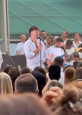 Adi Šoše koncert u Botaničkoj bašti (5).jpg