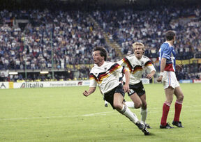 Lotar Mateus slavi gol protiv Jugoslavije 1990