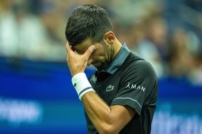 Novak Đoković se hvata za glavu