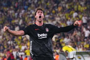 Dušan Vlahović proslavlja gol