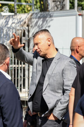 Draško Stanivuković na sahrani Ratka Mladića (3).jpg