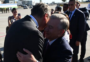 Vučić dočekao predsednika Uzbekistana