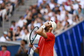Zverev - Hačanov US open 3.jpg