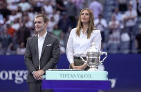 Marija Šarapova sa peharom US Opena