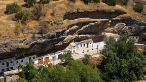Setenil de las Bodegas, Španija 1.jpg