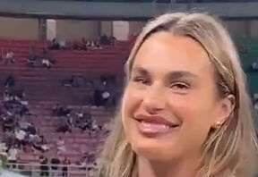 Arina Sabalenka gleda Milan