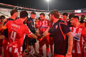 Crvena Zvezda - Radnički Niš (2).jpg