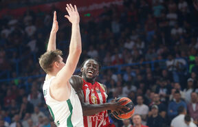 Džonatan Motli u prodoru na Žalgiris Zvezda