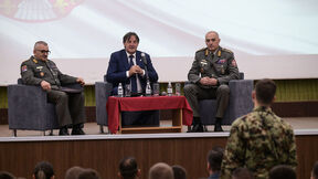 Ministar Gašić, kadeti (2).jpg