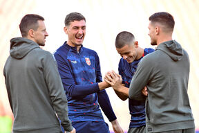 Luka Jović i Nemanja Maksimović u razgovoru sa Đorđem Petrovićem i Dejanom Joveljićem