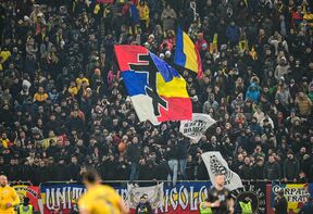 Rumunija navijači i "Kosovo je Srbija" na tribinama