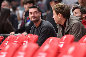 Albert Rijera, trener fudbalera Crvene zvezde, na meču košarkaša protiv Efesa u Evroligi.