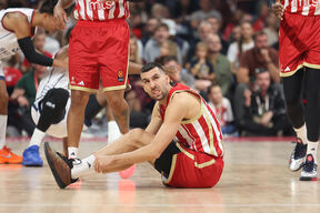 Zvezda - Efes 1.JPG