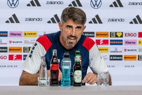 Veljko Paunović na konferenciji za medije.