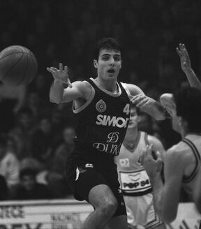 Aleksandar Đorđević u dresu Partizana