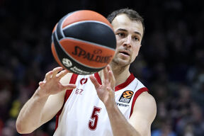 Kevin Pangos (1).jpg