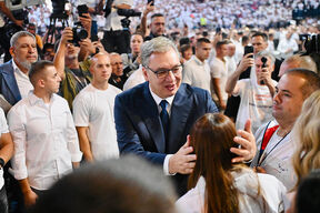 Aleksandar Vučić Ujedinjena Srbija 1.jpg