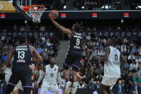 Pariz - Asvel (1).jpg