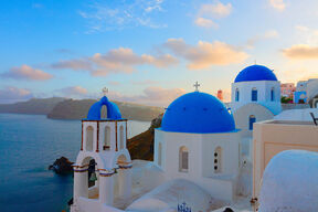 Pogled sa terase u gradu Santorini