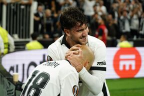 Dušan Vlahović proslavlja gol u dresu Bešiktaša