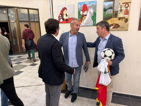 Dejo Savićević sa sinovima Moce Vukotića (1).jpg
