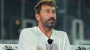 Marko Jarić u beloj majici daje intervju dok se blago osmehuje.