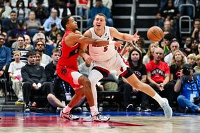 Nikola Jović protiv Toronta