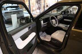 Hyundai Santa Fe 2.jpg