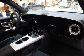 Mercedes benz 2.jpg