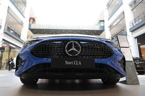 Mercedes benz 2.jpg