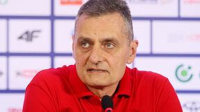 Zoran Terzić u crvenoj majici.