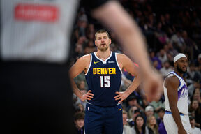 Nikola Jokić nezadovoljan sudijskom odlukom na meču protiv Jute