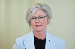 Helen Hejns
