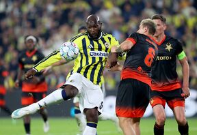 Romelu Lukaku napadač Fenerbahčea protiv Slavije