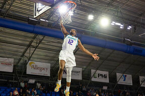Antonio Reeves (1).jpg