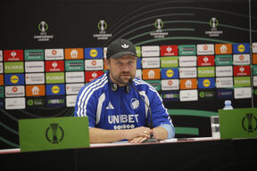 Bo Svenson na konferenciji za medije u Beogradu