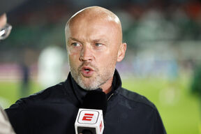 Dik Šrojder daje izjavu za ESPN.
