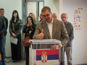 Aleksandar Vučić glasao (2).jpg