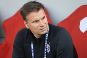Aleksandar Stanojević u crnoj trenerci.