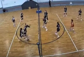 Trener udario devojčicu u glavu