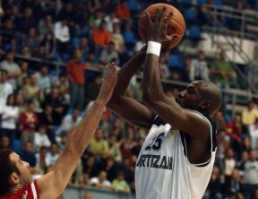 Partizan pobednik 174. "večitog derbija"