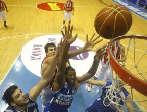 Zvezda, Pešić i pun Pionir - pun koš Zadra