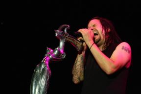 Korn novi basista Taj Truhiljo, Metallica