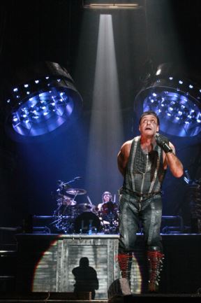 Rammstein, vatrena kugla u Areni