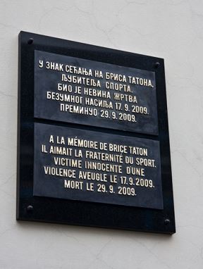 U znak sećanja na Brisa Tatona