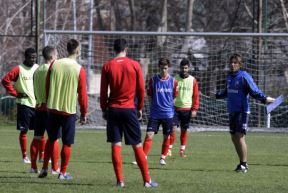 Startovao Sa Pinto