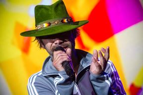 Jamiroquai pevač Jay Kay operisan koncerti odloženi