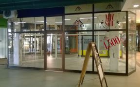 Butici zvrje prazni po Novom Sadu 