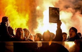 KK Partizan-PAOK navijačke majice u prodaji