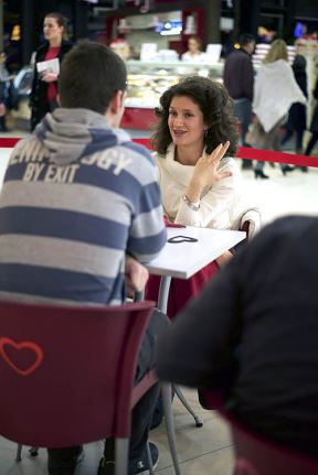 Speed dating na Dan zaljubljenih u Delta sitiju.